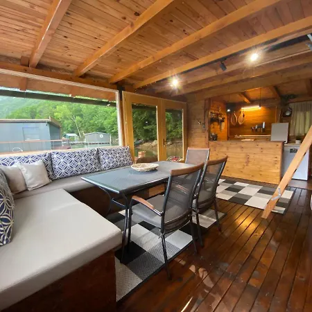 Viridian Three Boathouse Micah, 公寓 佩鲁恰茨