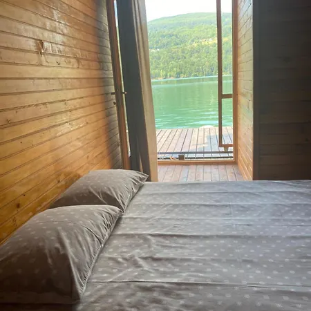 Viridian Three Boathouse Micah, Perucac