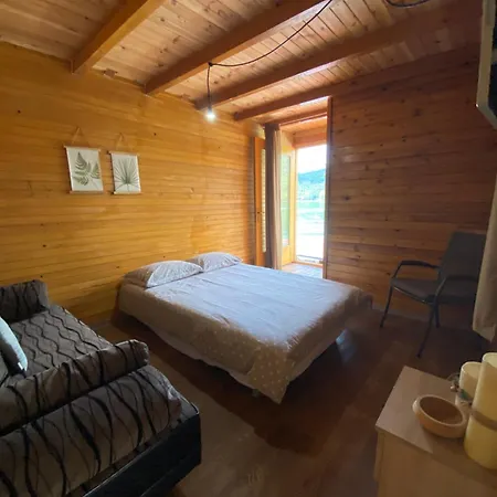 Viridian Three Boathouse Micah, * Perucac