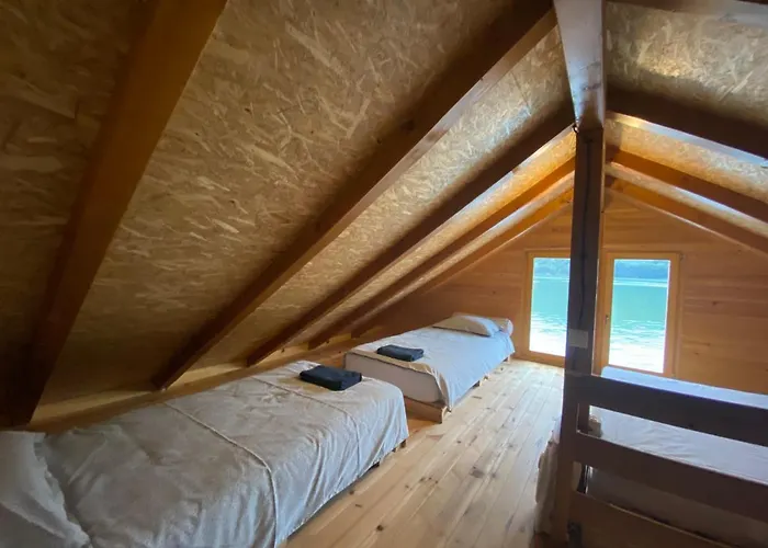 Viridian Three Boathouse Micah, Perucac