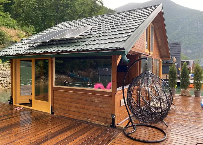 Apartament Viridian Three Boathouse Micah, Perucac