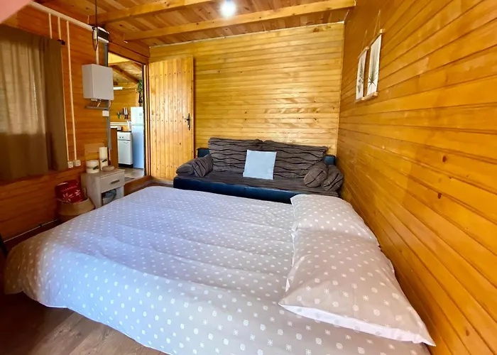 Viridian Three Boathouse Micah, Apartament Perucac